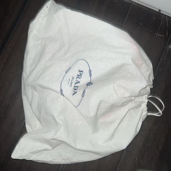 Authentic Light Pink Prada Bucket Hat like new will find receipt - Picture 3 of 3